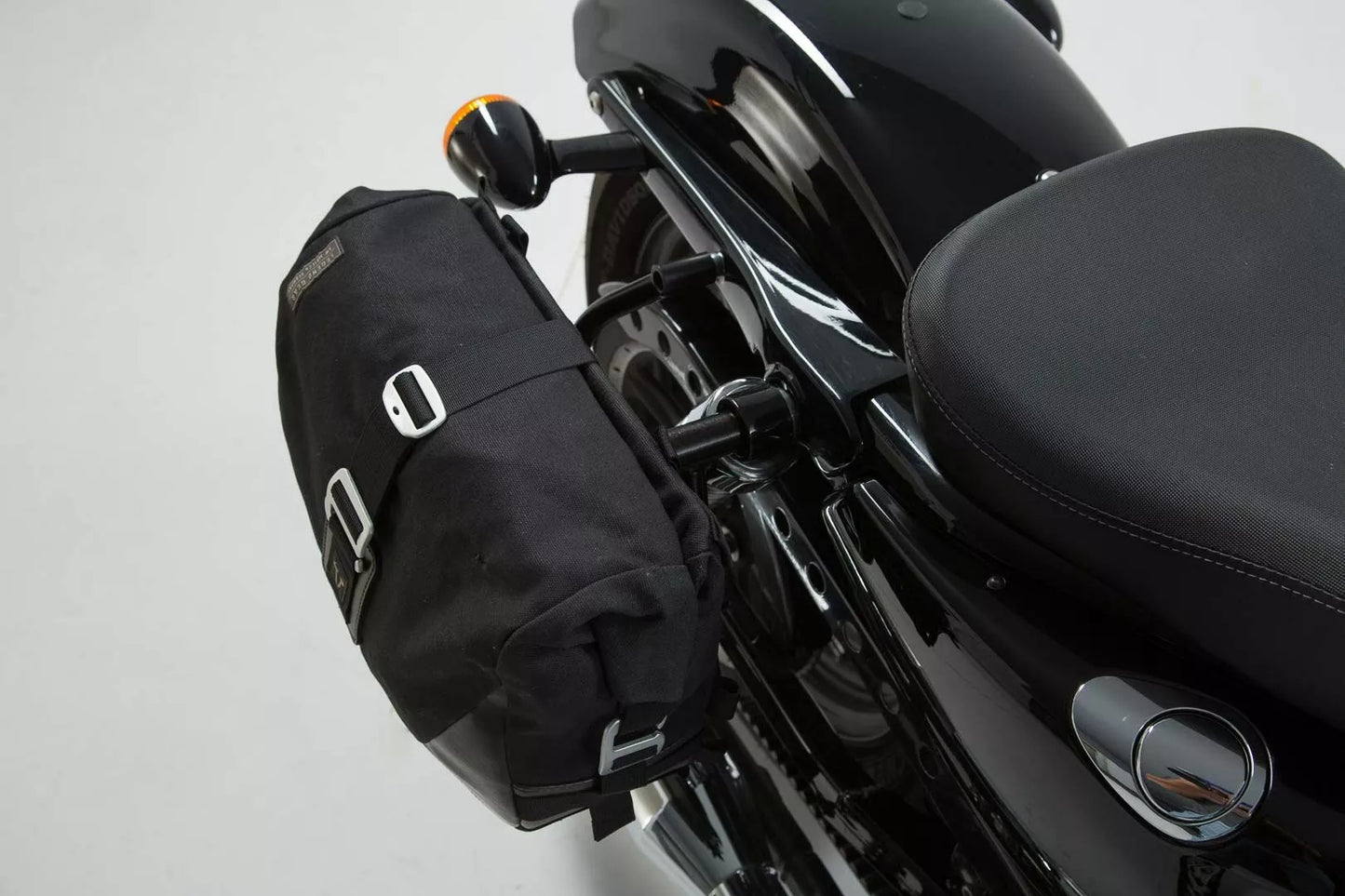 SACOCHES CAVALIERE SW MOTECH AVEC SUPPORT SPORTSTER