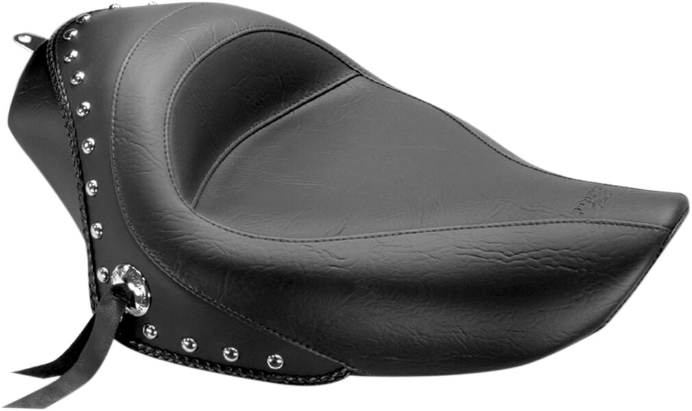 MUSTANG Selle solo cloutée en vinyle