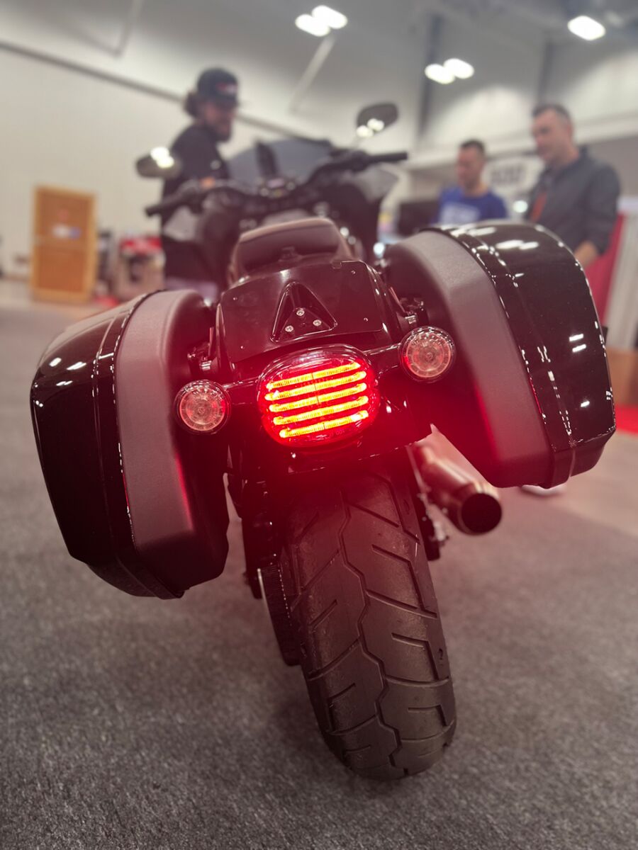 CUSTOM DYNAMICS ProBEAM Low-Profile Feu(x) arrière à LED Kit