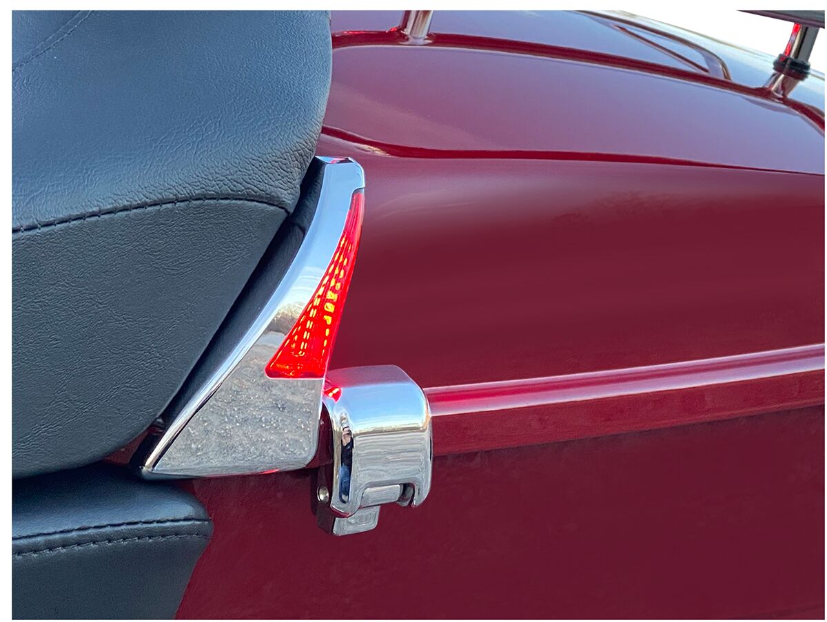 CUSTOM DYNAMICS Sequential Tour Pak Seat Back Rest LED Lights