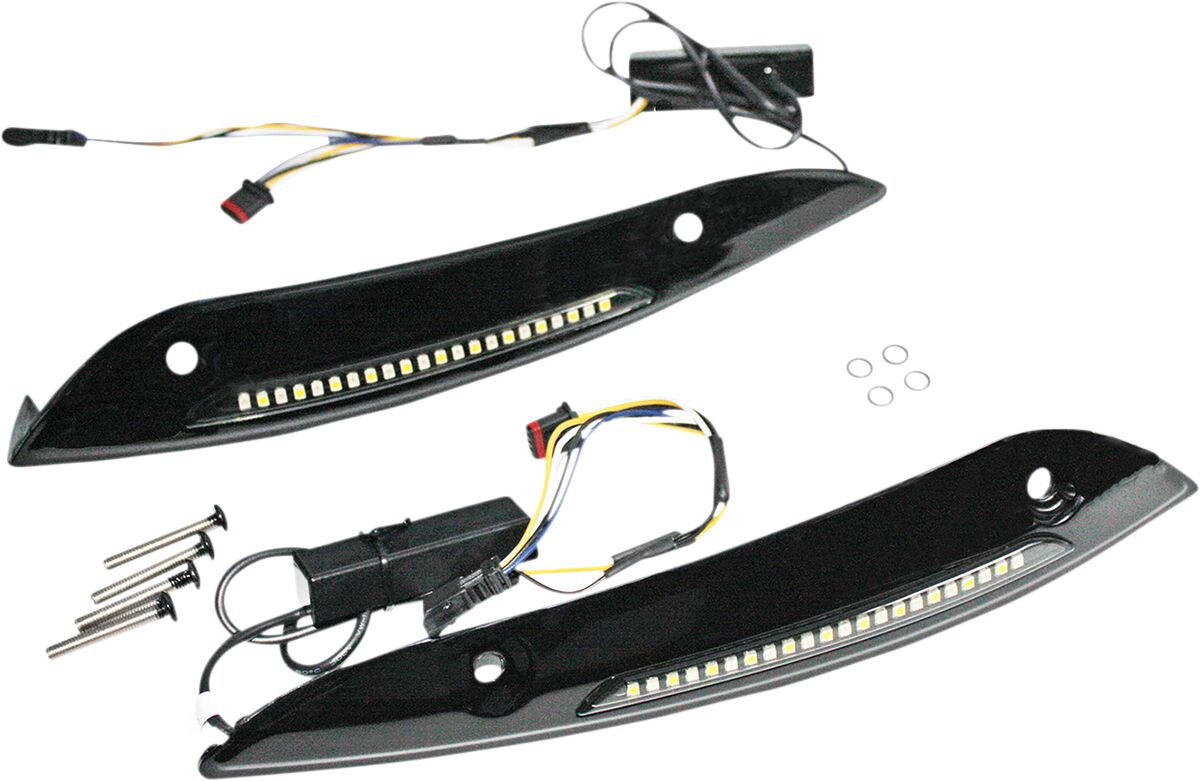 CUSTOM DYNAMICS Genesis 4 Dynamic LED Road Glide Windshield Trim
