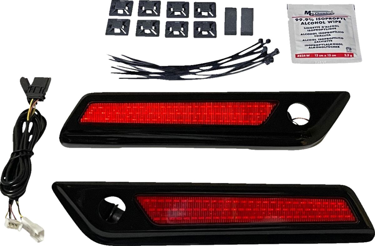 CUSTOM DYNAMICS Saddlebag LED Latch Light