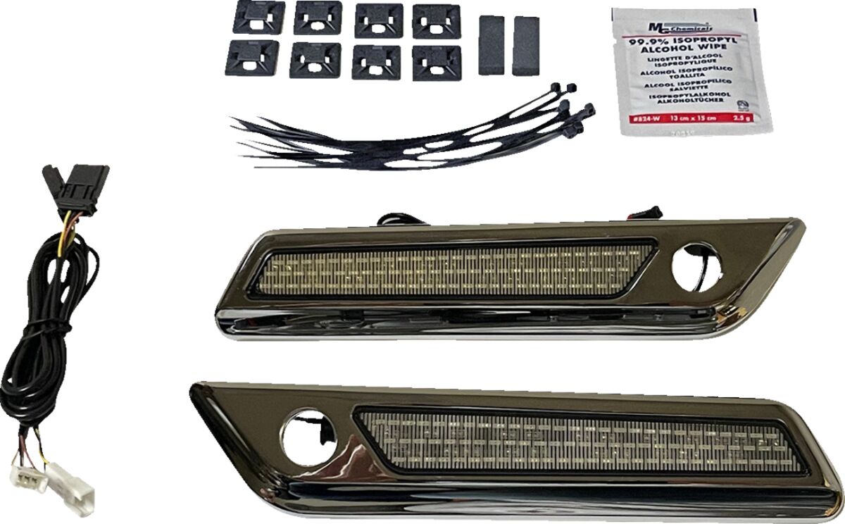 CUSTOM DYNAMICS Saddlebag LED Latch Light