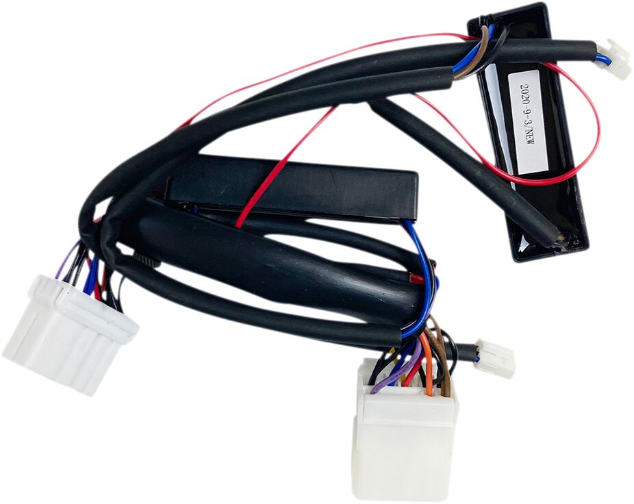 CUSTOM DYNAMICS Run/Brake/Turn Lighting Accessory Adaptateur