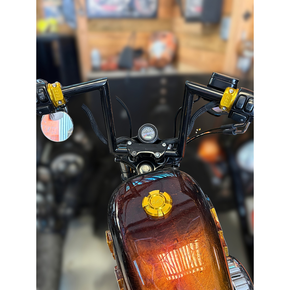 442 PARTS - Bouchon de réservoir Harley-Davidson - Or Sportster / Dyna / Softail / Touring 97+