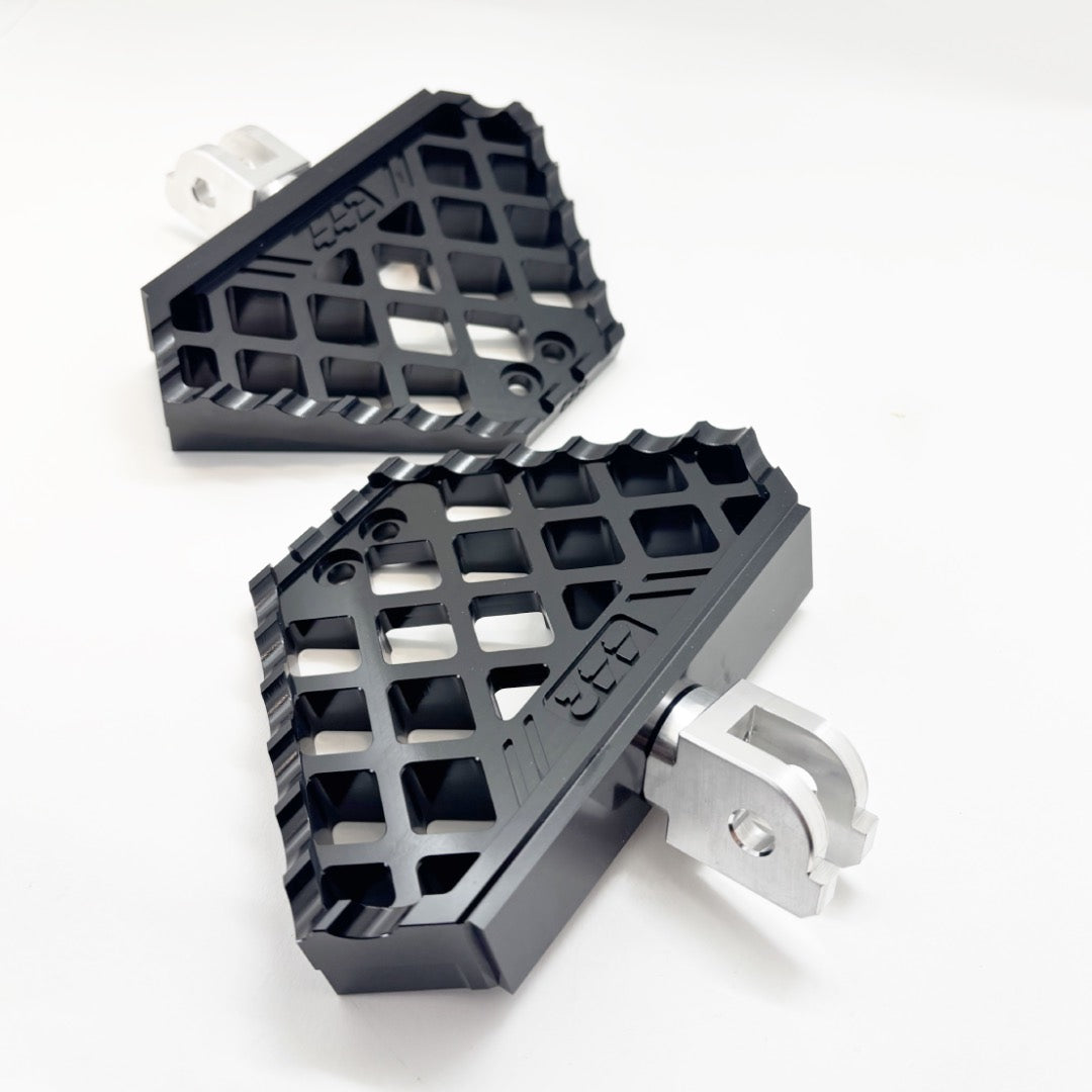 442 PARTS - Mini Floorboard NOIR avec sliders - Toutes Harley-Davidson