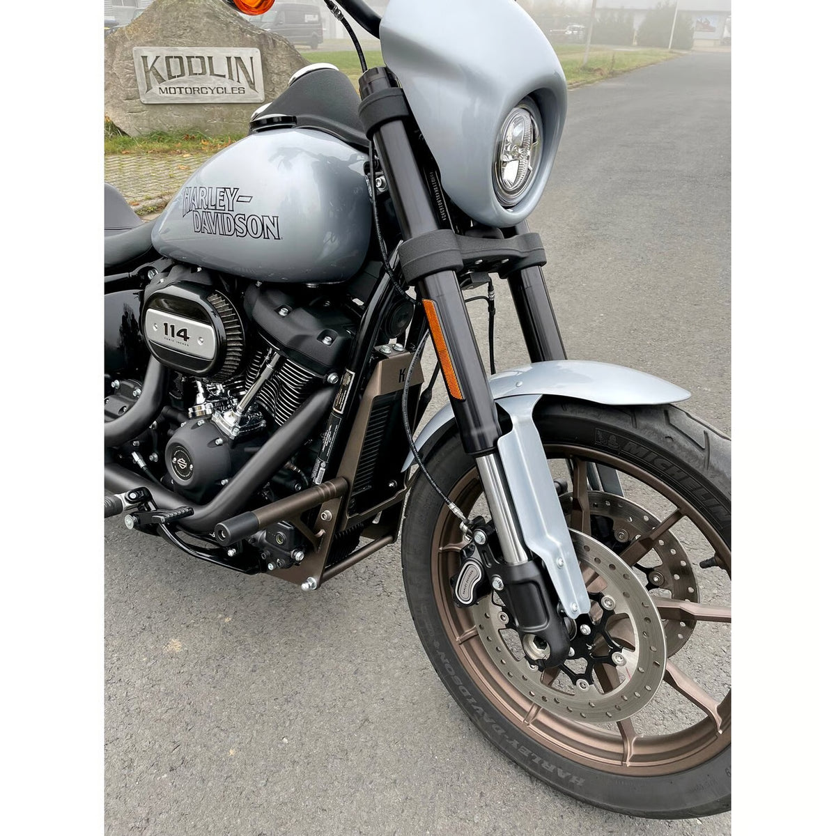 KODLIN - Crash bar club style - Bronze - commande centrale - Softail M8 18-25