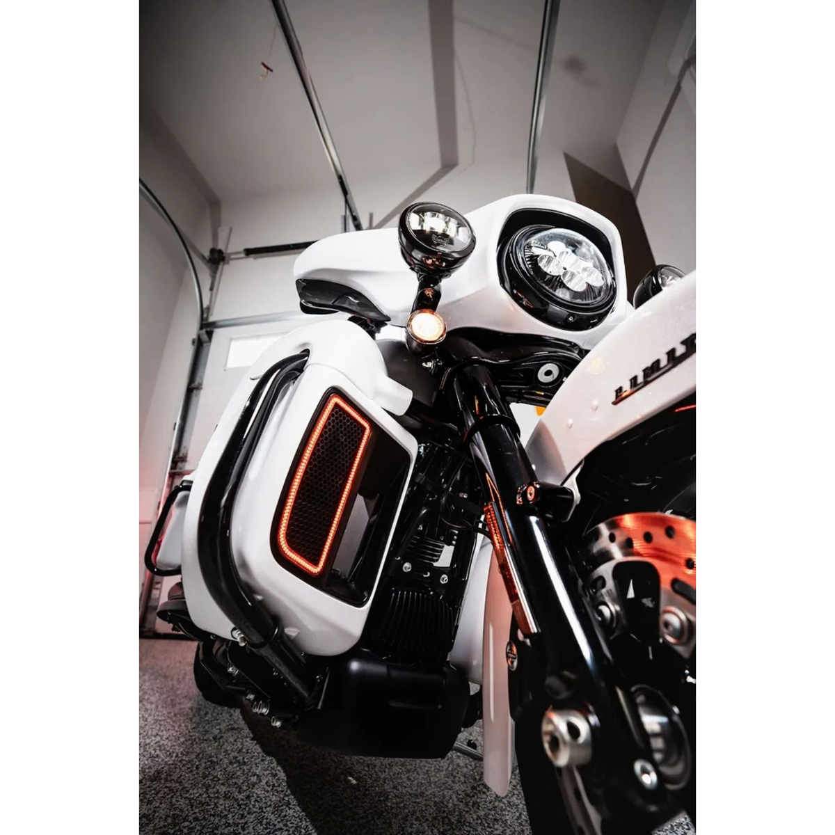 CUSTOM DYNAMICS - Inserts Lumineux de Carénages Inférieurs LED (Blanc/Ambre) - Touring 14+