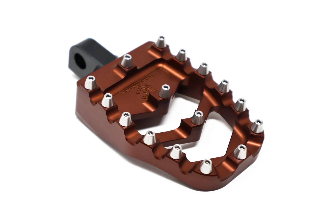 CROSS THREAD - Spiked Arrow Footpegs - 10 colors