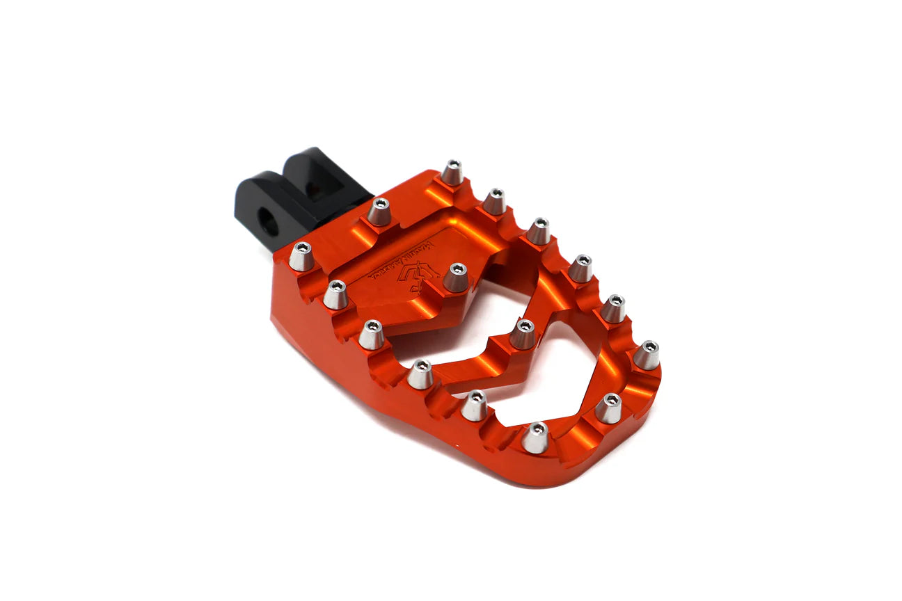 CROSS THREAD - Spiked Arrow Footpegs - 10 colors