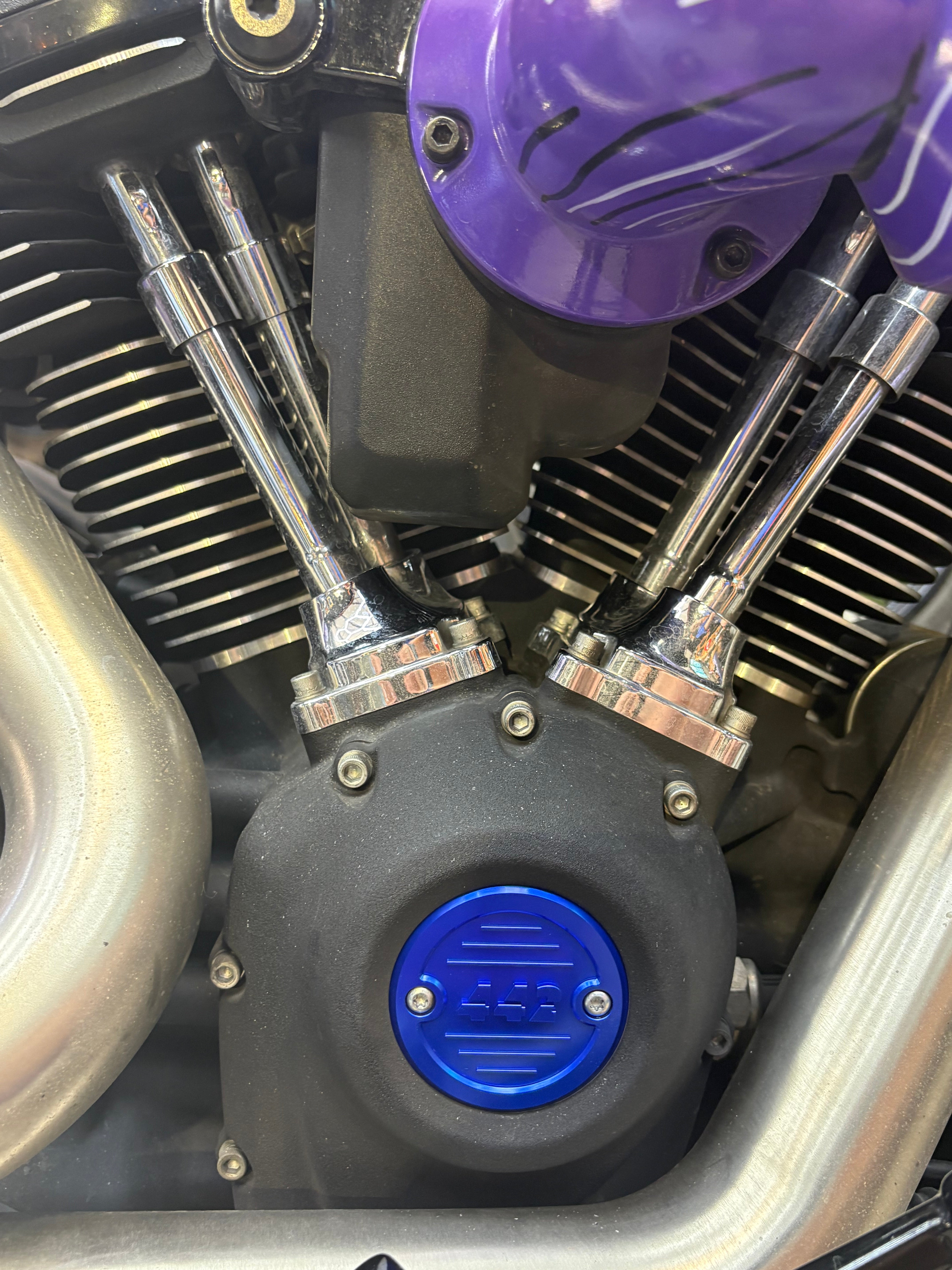 442 Parts - Cache allumage Bleu – Softail M8 Gen 1