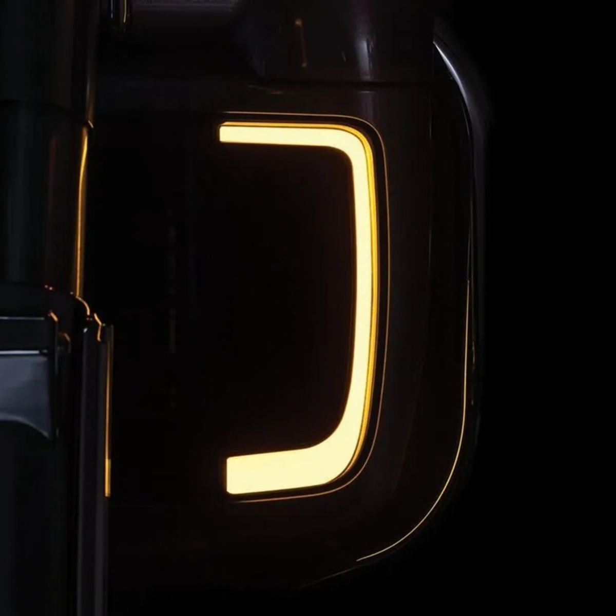 KURYAKYN - Inserts de Grille de Carénage Inférieur LED Tracer - Noir ou Chrome - Touring 14+