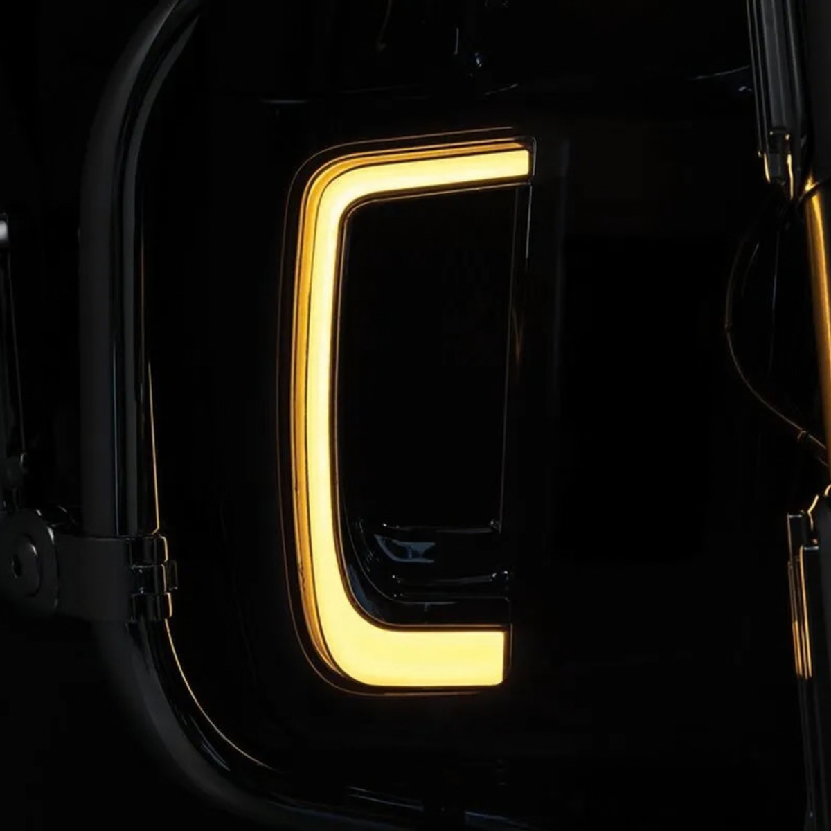 KURYAKYN - Inserts de Grille de Carénage Inférieur LED Tracer - Noir ou Chrome - Touring 14+