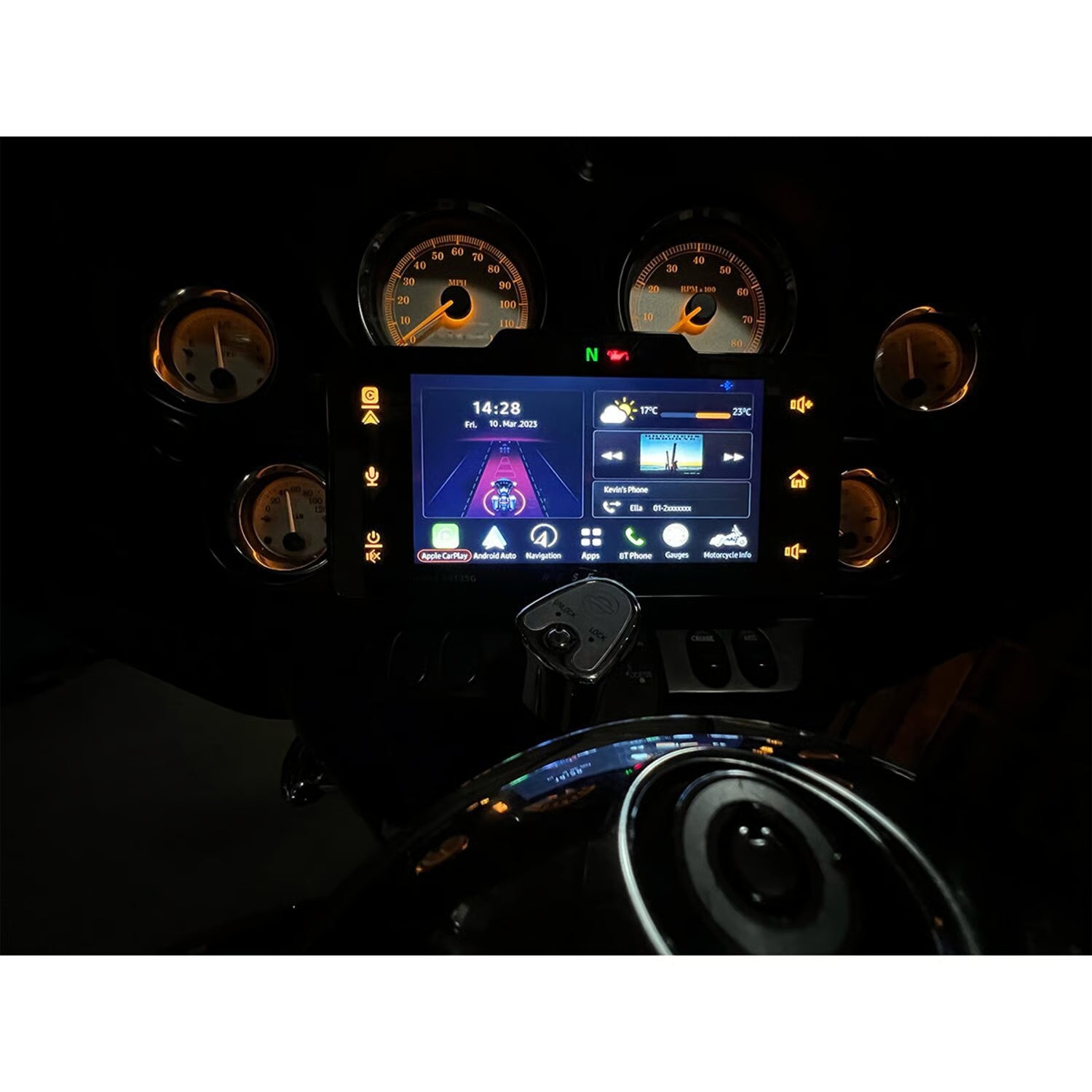 SOUNDSTREAM - Carplay / Radio Plug and Play - Touring 98-13