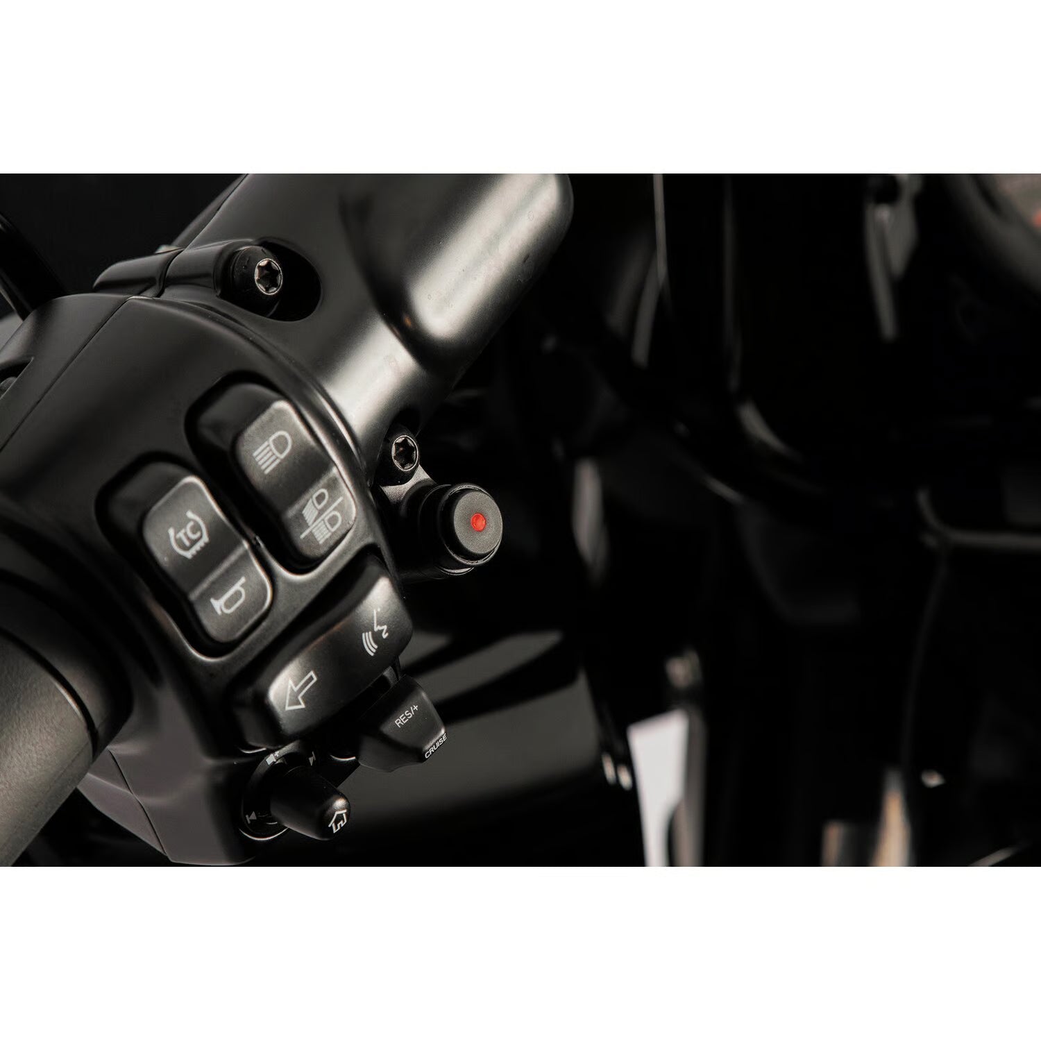 Dr. JEKILL & Mr. HYDE - BIG SHOT Series Silent Exhaust - Touring M8 17-26. - Black or Chrome