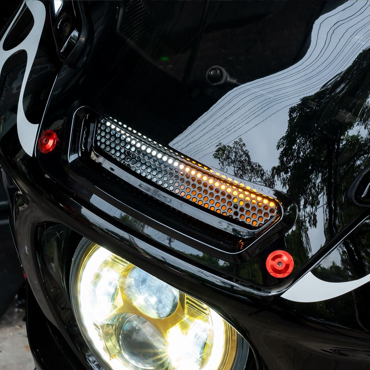 HOGWORKZ - Grille de fairing led avec clignotant intégré - Low rider st 22-26